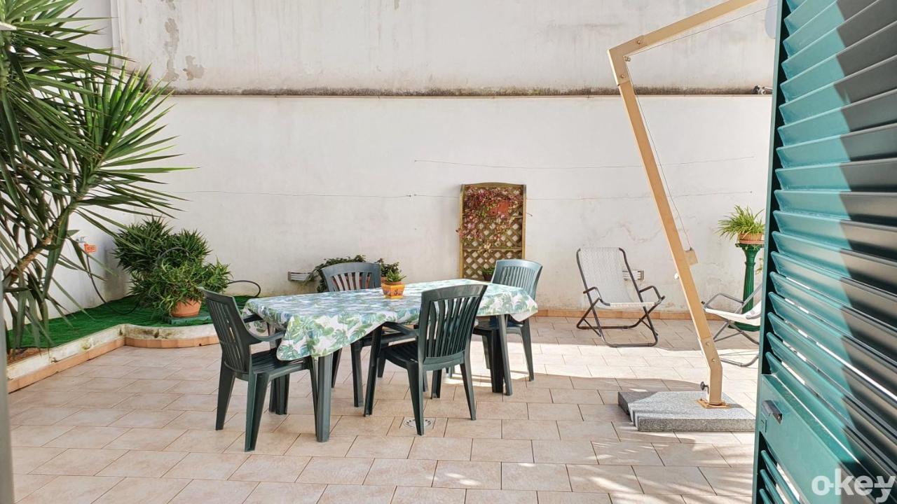 Garden House - Casa Vacanze Барі Екстер'єр фото